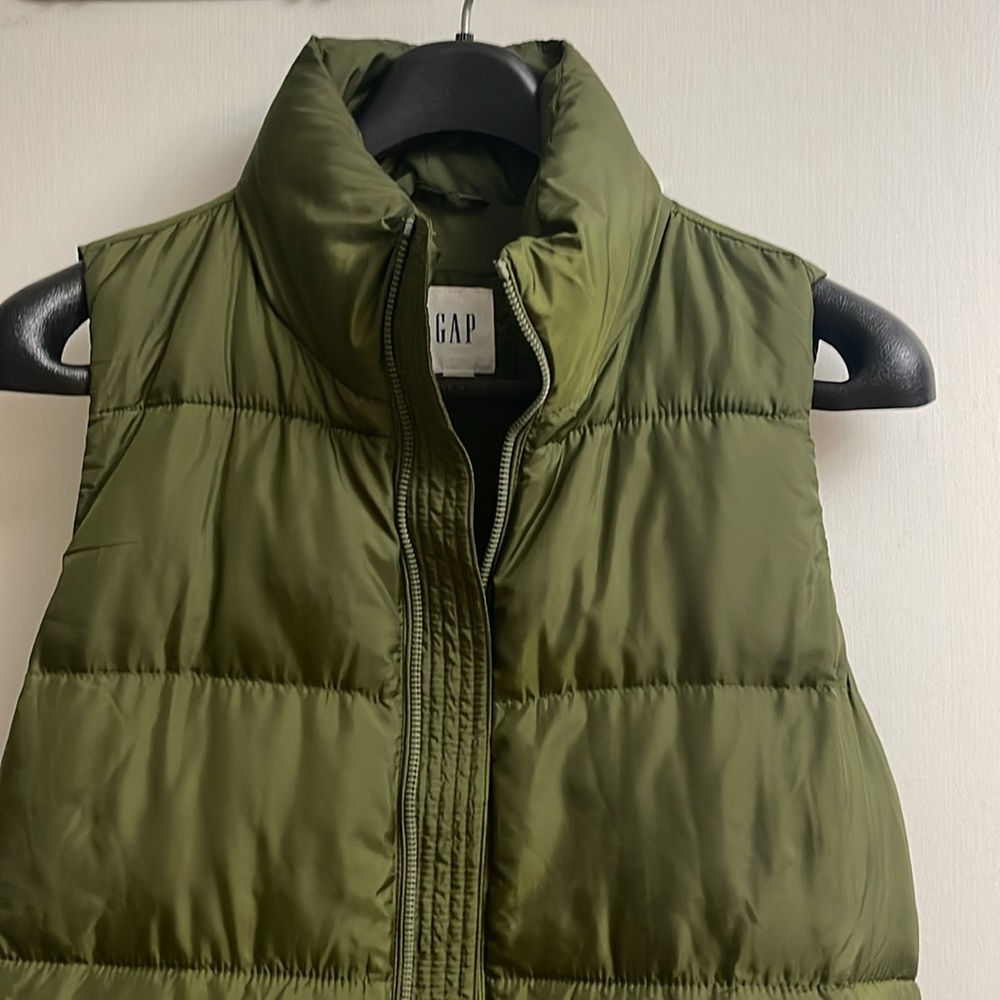 Gap - Picture 3 of 11